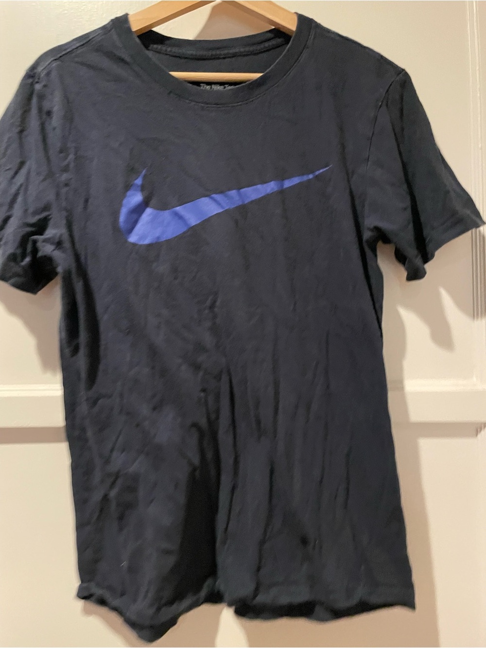 Nike Men’s Black T-Shirt with Blue Swoosh Small